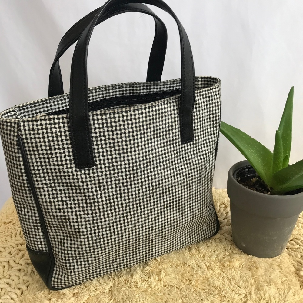 Croft & Barrow Black & White Purse/Bag